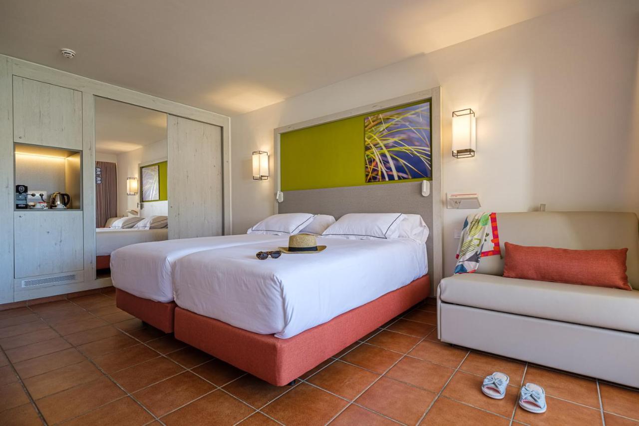 Oassium Hotel - Adults Only La Pineda Buitenkant foto